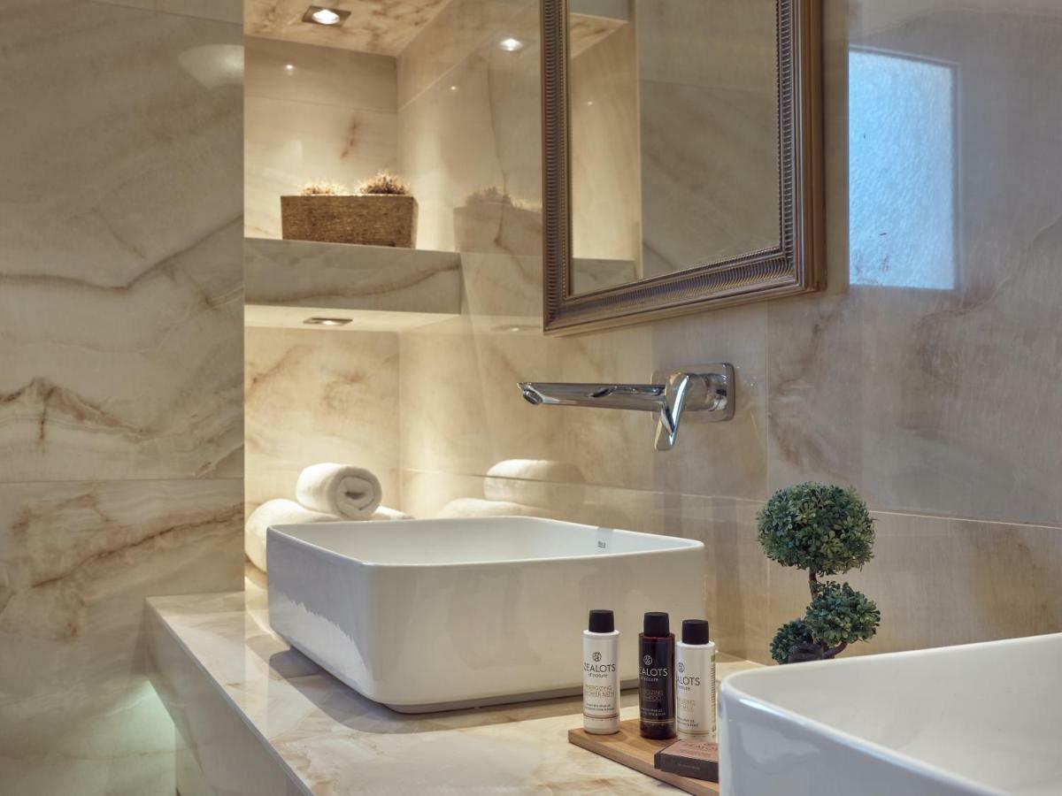 Golden July Luxury Villa Akrotiri  외부 사진