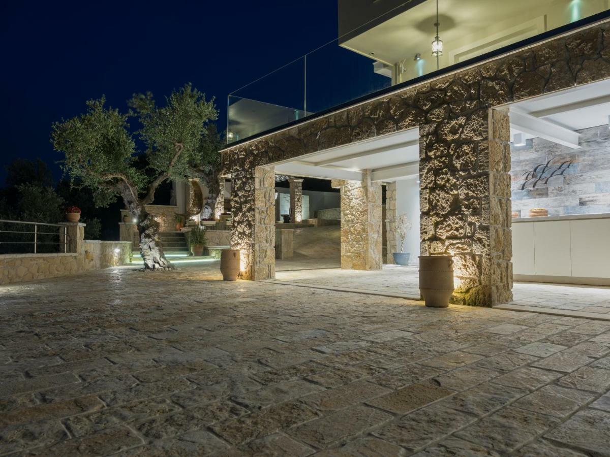 Golden July Luxury Villa Akrotiri  외부 사진