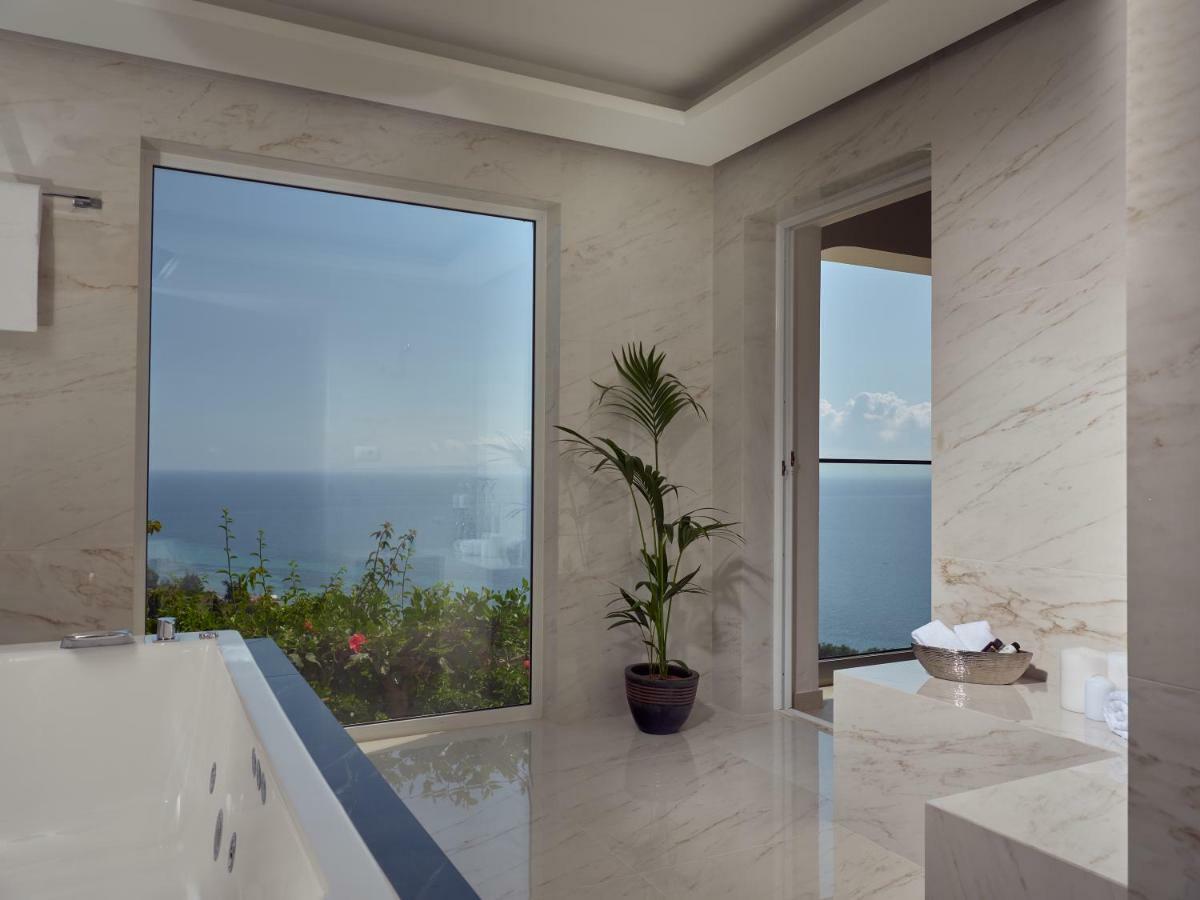 Golden July Luxury Villa Akrotiri  외부 사진