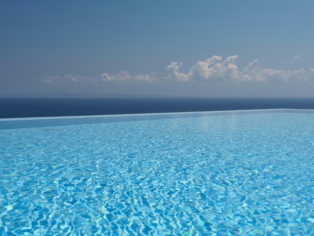 Golden July Luxury Villa Akrotiri  외부 사진